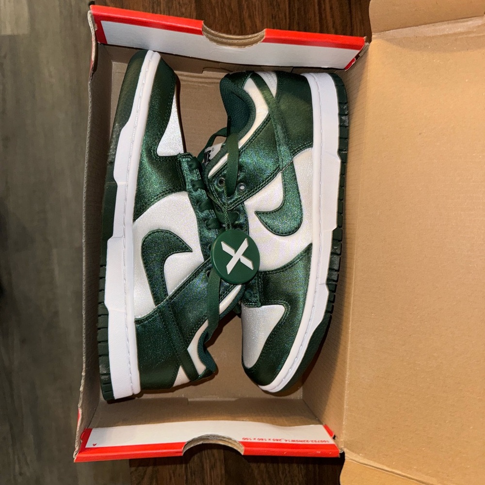Nike Women’s Low Dunk - Satin Green, brand new, never worn. Women’s 7, men’s 5.5